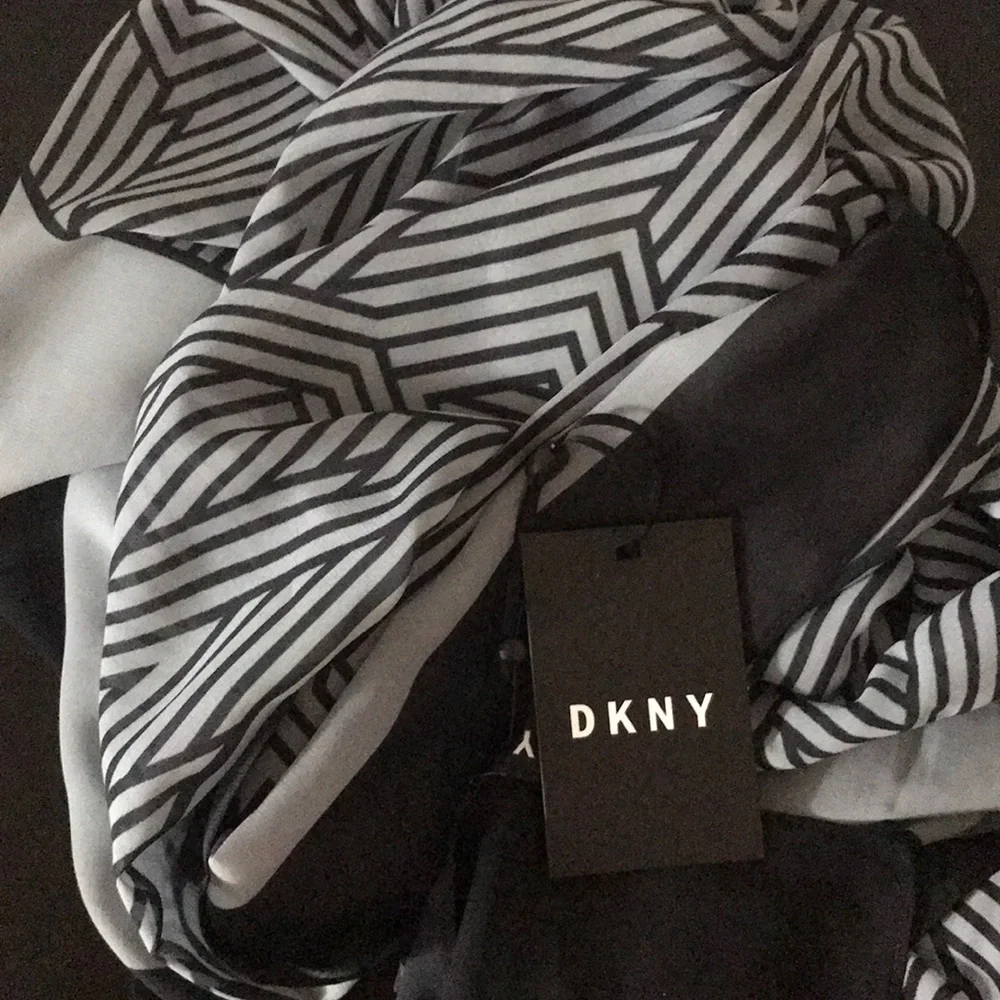 DKNY Monogram Logo Scarf – XL 44x44 Square Pashmina Grey/Black